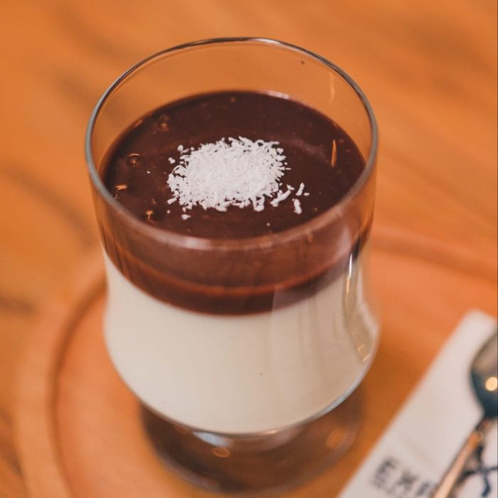 PANNA COTTA - ÇİKOLATA VE HİNDİSTAN CEVİZLİ